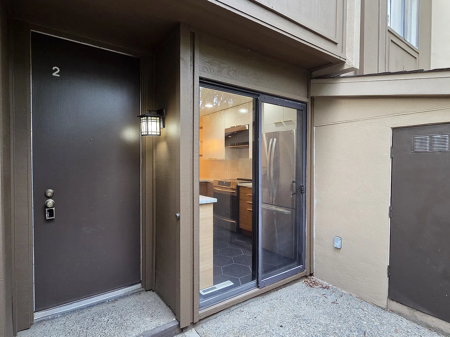 2 bed, 1228 sqft, $2,400 — Photo 4