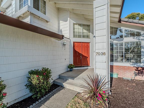 4th image of 7036 Edinburgh Court