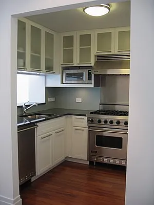 Rented by Century 21 NY Metro | media 18