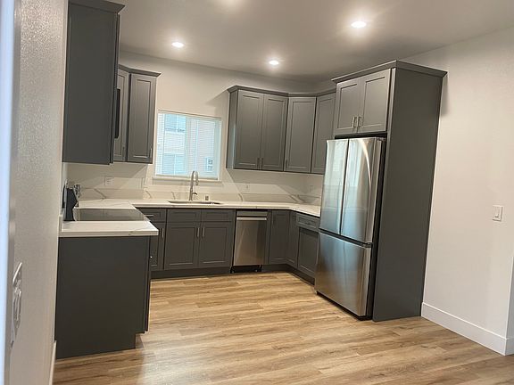 5th image of 8581 Hermitage Way #1