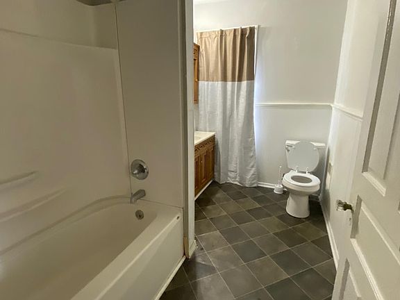 5th image of 21 Overbrook Ave Floor 2
