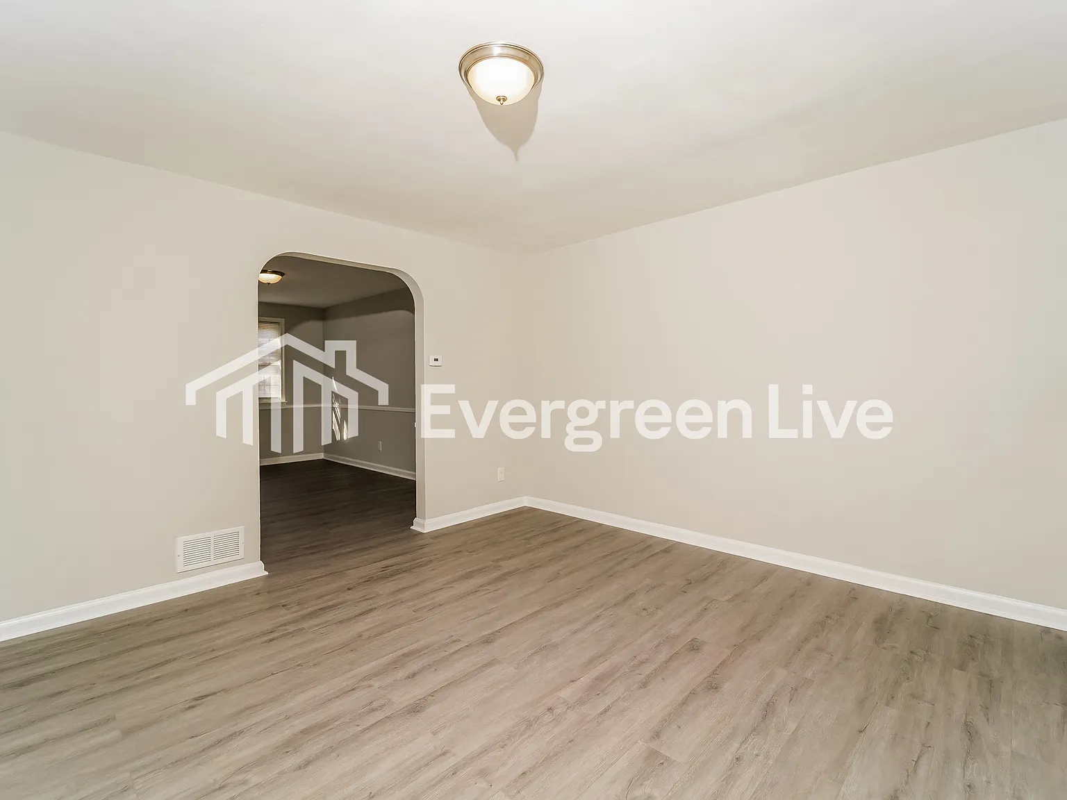 3 bed, 2.0 bath, 1512 sqft, $1,945 — Photo 4