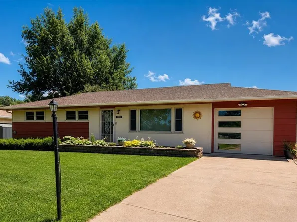 6131 Cernech Rd, Kansas City, KS 66104