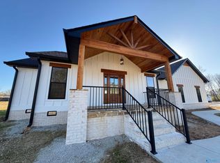 978 Junkins Rd, Guntersville, AL 35976