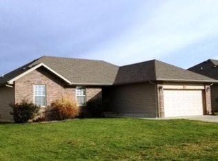 4347 W Montreal St, Springfield, MO 65802