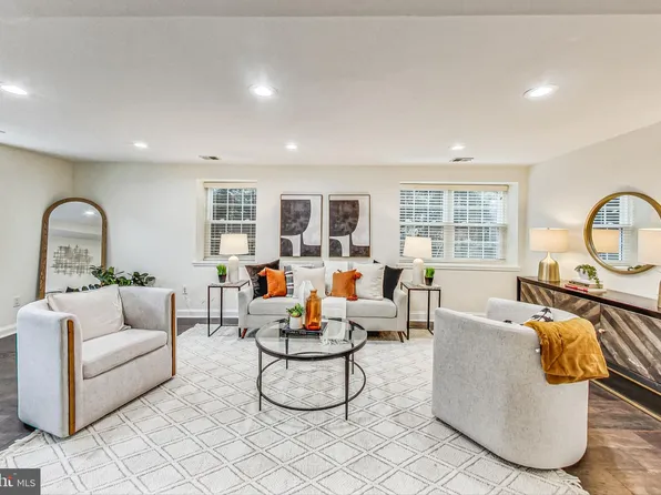 2106 N Scott St APT B, Arlington, VA 22209