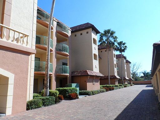2nd image of 1695 Pinellas Bayway S APT B2