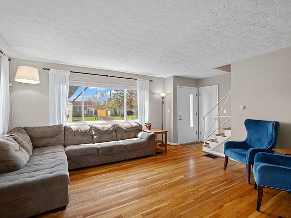 3rd image of 1172 Matthias Dr