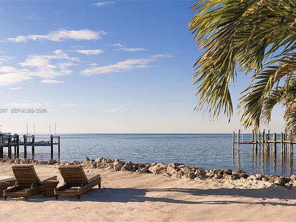 4th image of 57783 Morton St