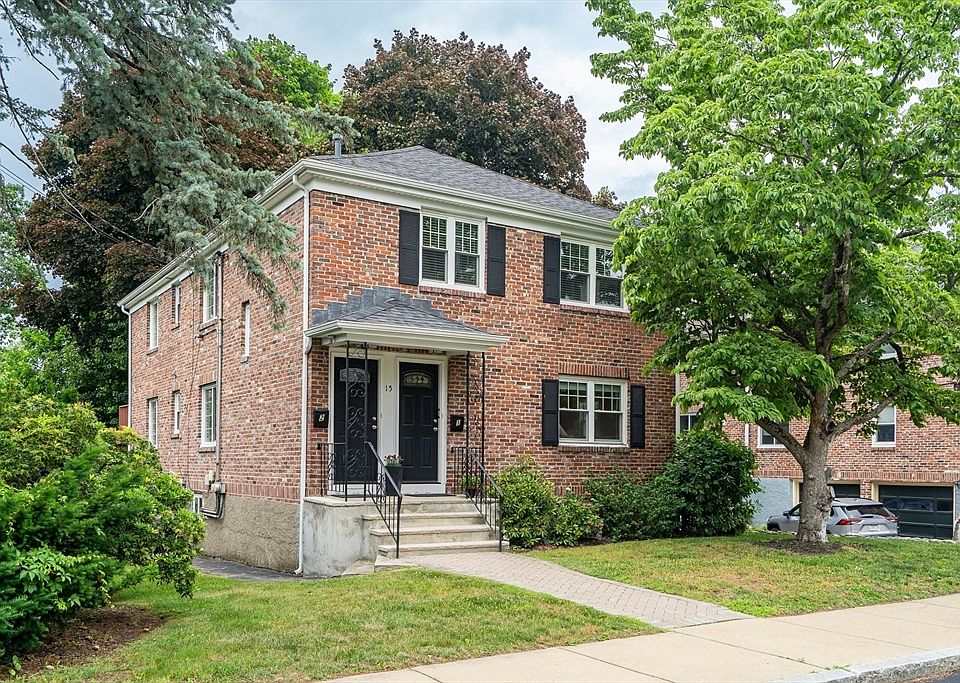 1st image of 15 Spinney St #1