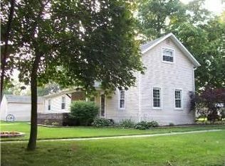 409 Lincoln St, Elmore, OH 43416