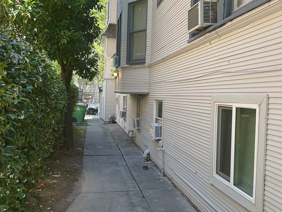 Building Photo 3