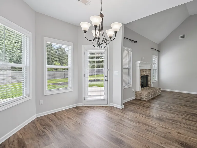 1121 Birchwood Dr — Photo 13