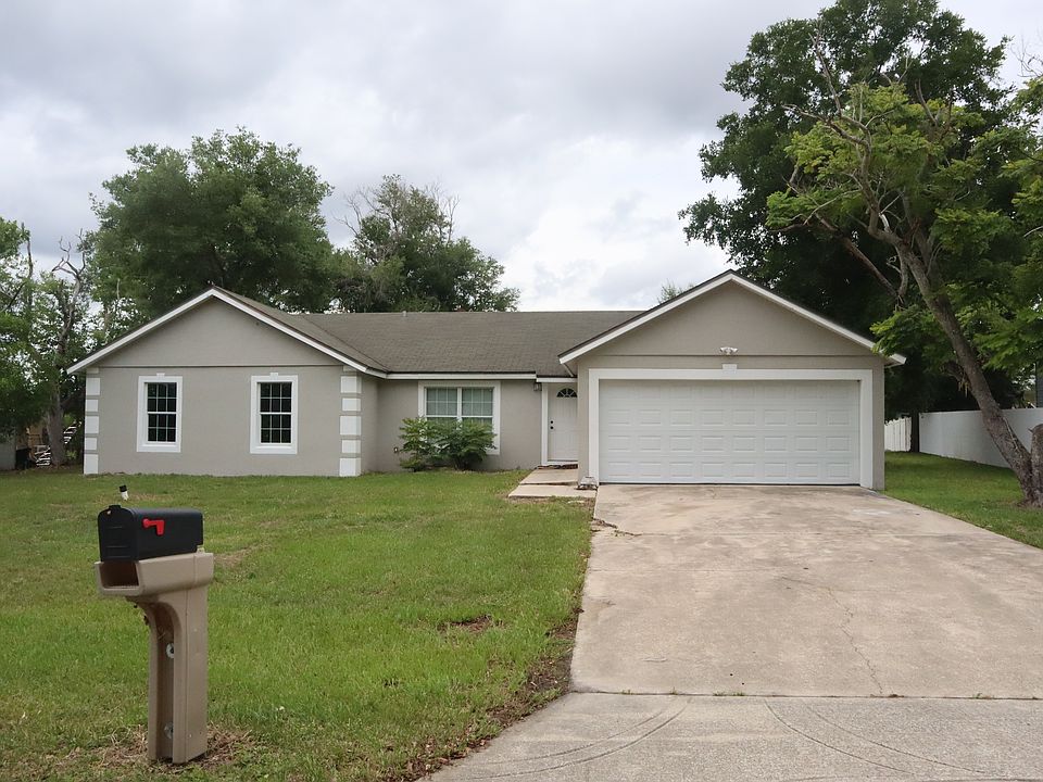 1st image of 990 Windbrook Dr
