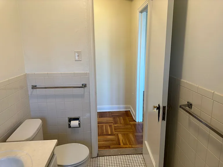 The Royal York Apartments — Photo 37
