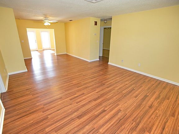 3rd image of 750 SE Streamlet Ave