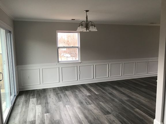 5th image of 10764 Cedarwood Dr