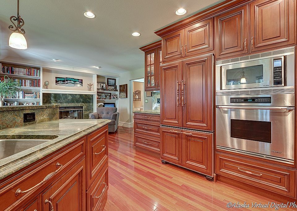 1st image of 2912 Kingfisher Dr