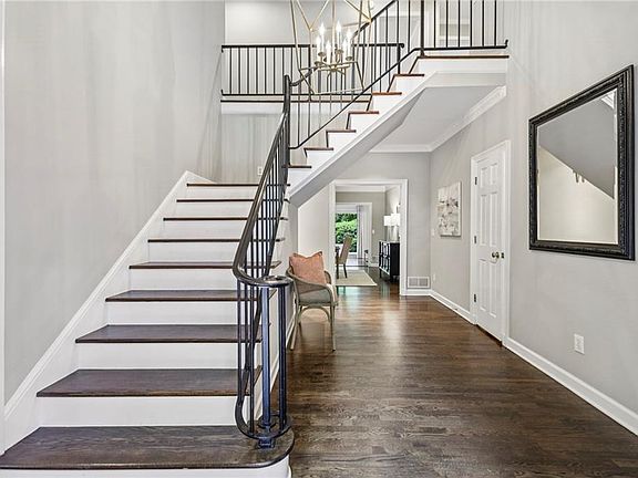 4th image of 5240 Kenbrook Way