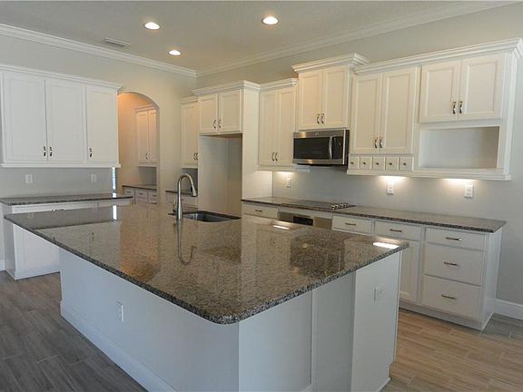 3rd image of 16528 Ballyshannon Dr