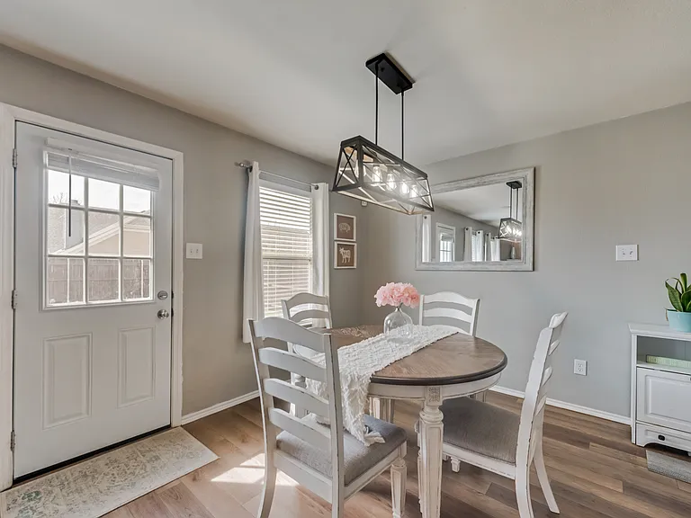 9805 Tanglebrush Dr — Photo 12