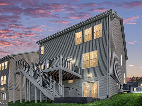3rd image of 37 Orchid Ln