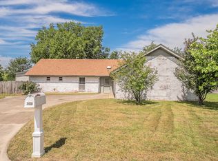 2030 Golf Ct, Denton, TX 76205