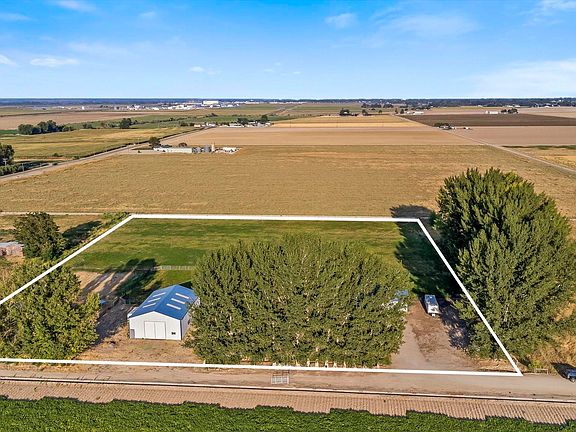 3rd image of 19716 Country View Ln