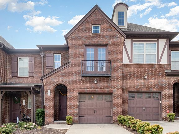3rd image of 532 Millwood Ln