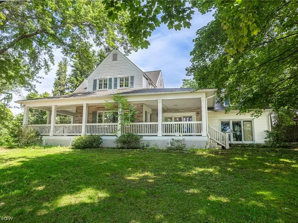 2001 Cambridge Rd, Coshocton, OH 43812