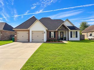 1489 Cameron Ct, Lake Charles, LA 70611