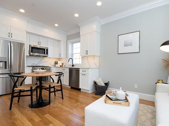 2nd image of 3305-3309 Washington St #103