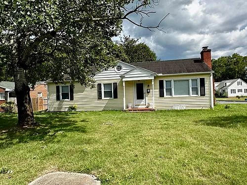 925 Riverside Dr Photo 1