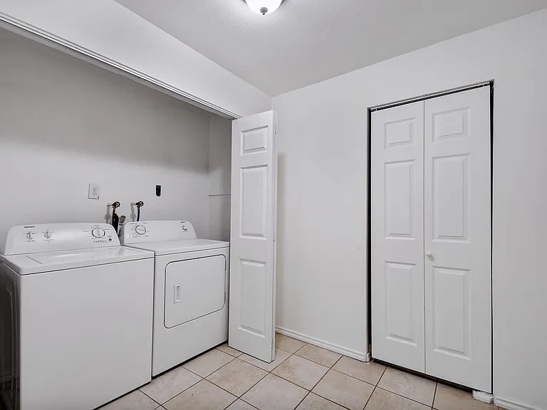430 Beryl Dr — Photo 12
