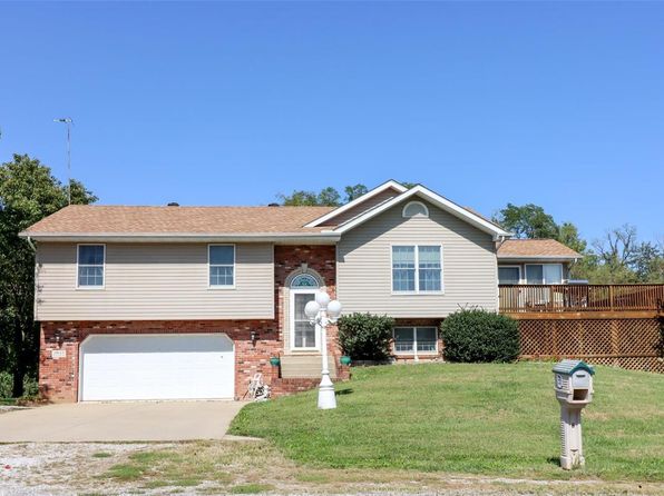21655 Westview Rd, Carlyle, IL 62231