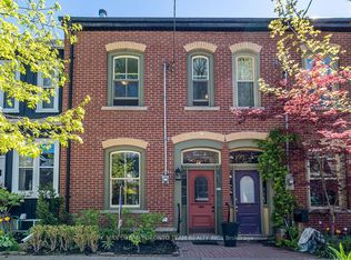 9 Sword St, Toronto, ON M5A 3N3