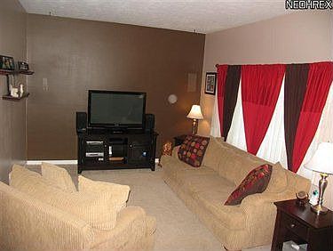 2nd image of 23887 Beaumont Dr