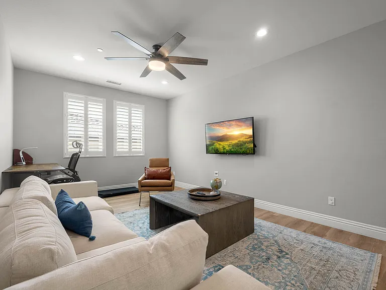 18980 Lauren Ln — Photo 12
