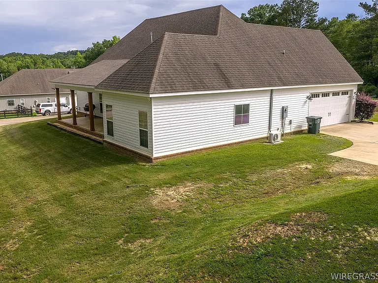 2142 County Road 622 — Photo 15