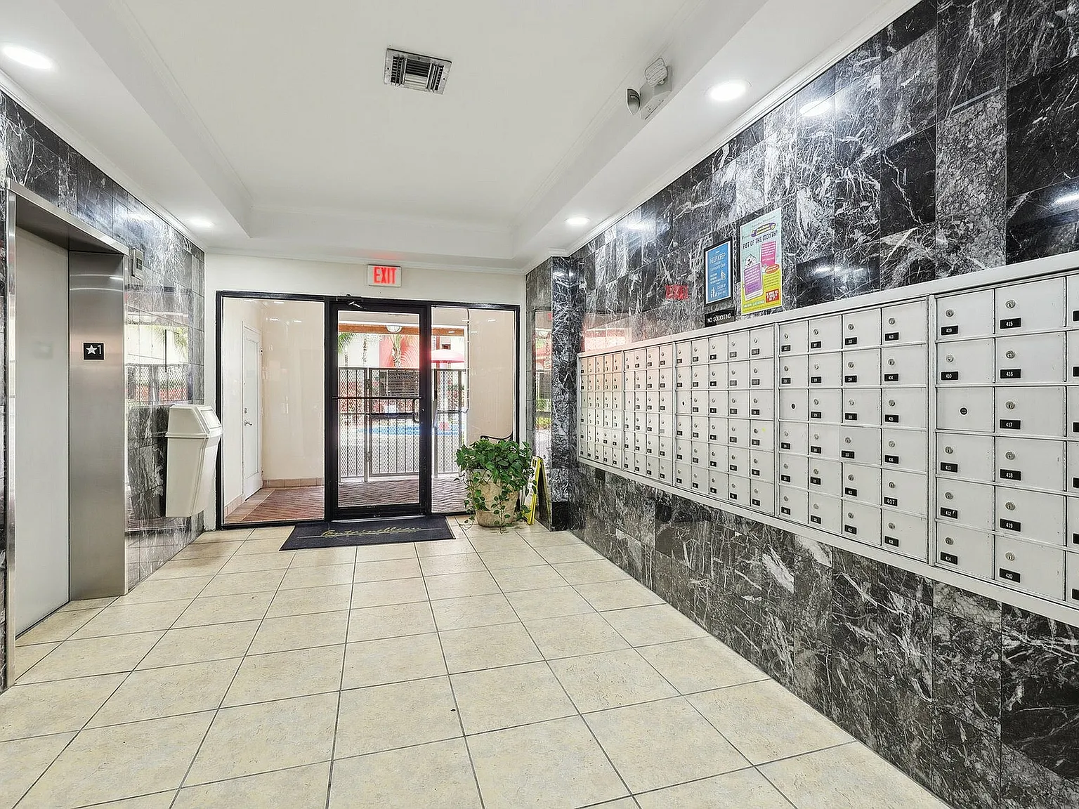Fontainebleau Milton Apartments — Photo 3