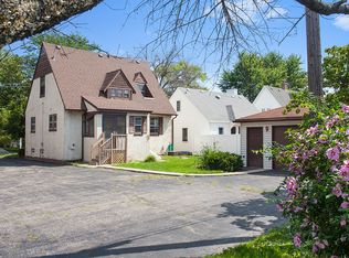 960 John St, Joliet, IL 60435