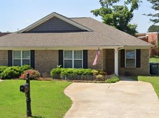 712 Catawba St #A, Belmont, NC 28012
