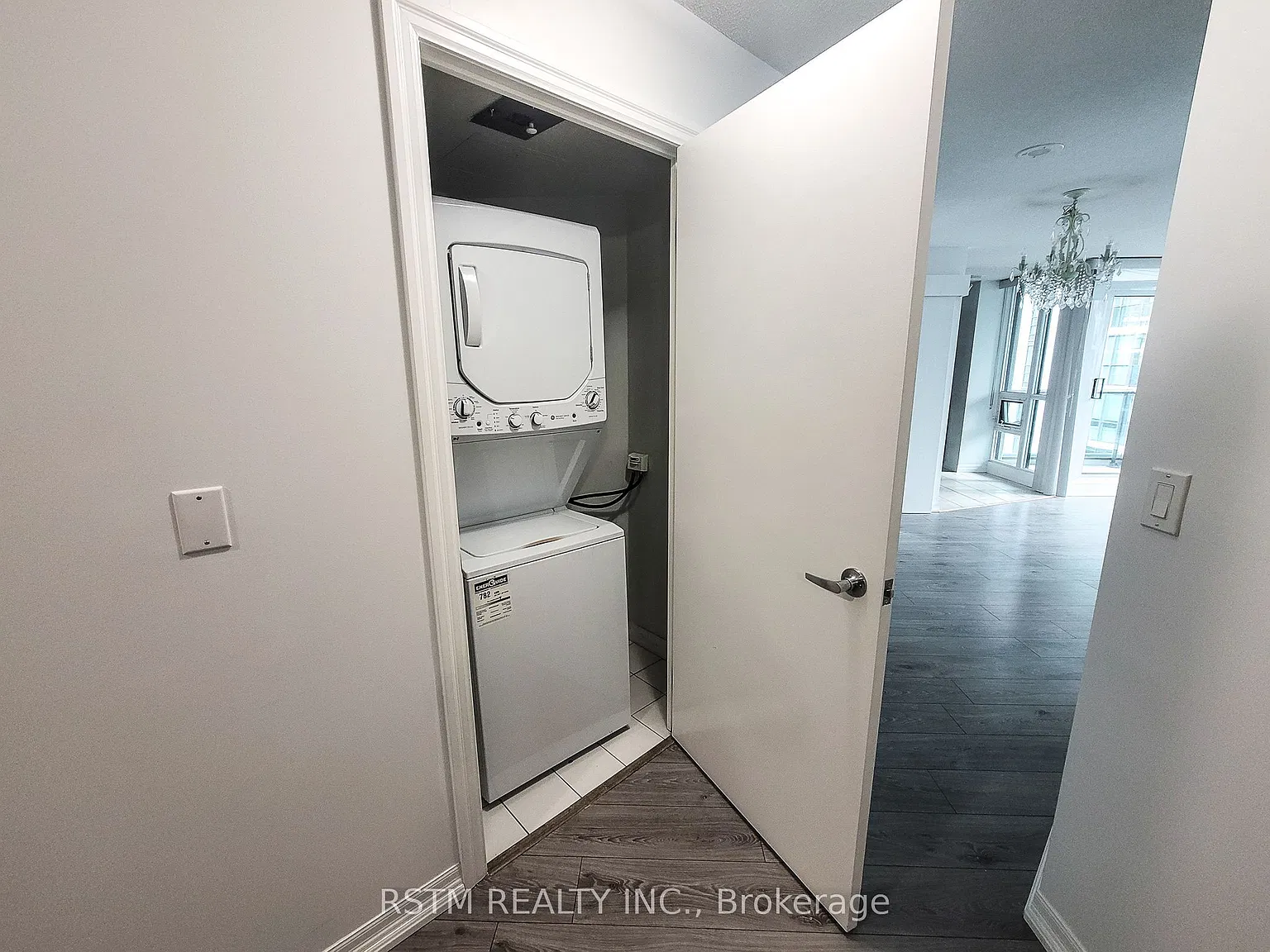 3 bed, $3,300 — Photo 4