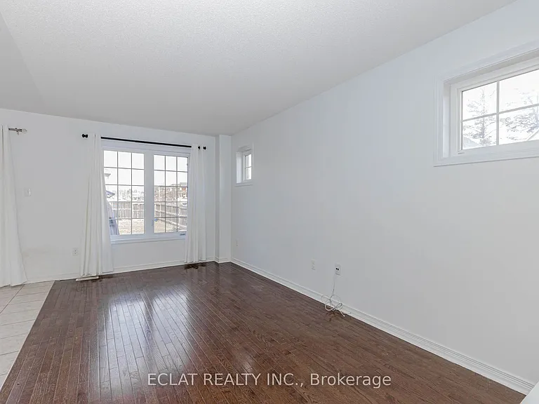 2 Lancaster Ct — Photo 10