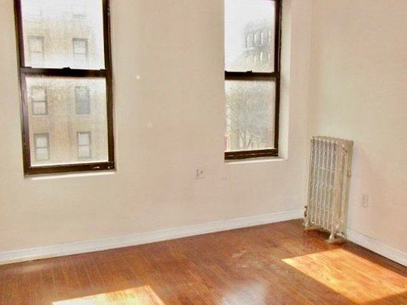 3rd image of 551 W 170th St APT 32