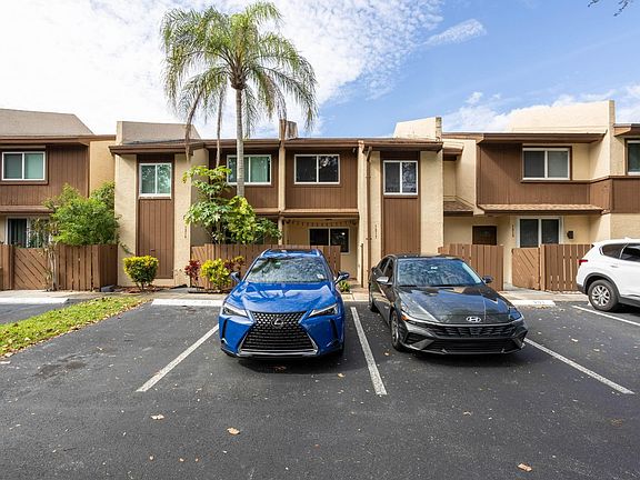 2nd image of 1317 Hampton Boulevard