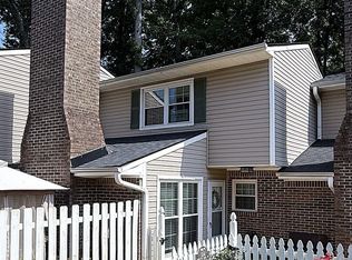 554 Picketts Bend Cir, Marietta, GA 30008