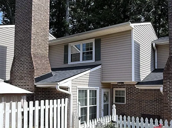 554 Picketts Bend Cir, Marietta, GA 30008
