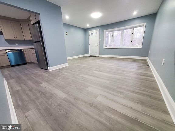 5th image of 2601 N Lakeshore Dr