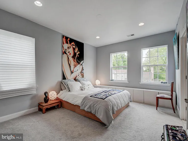 124 Meridian Ln — Photo 23